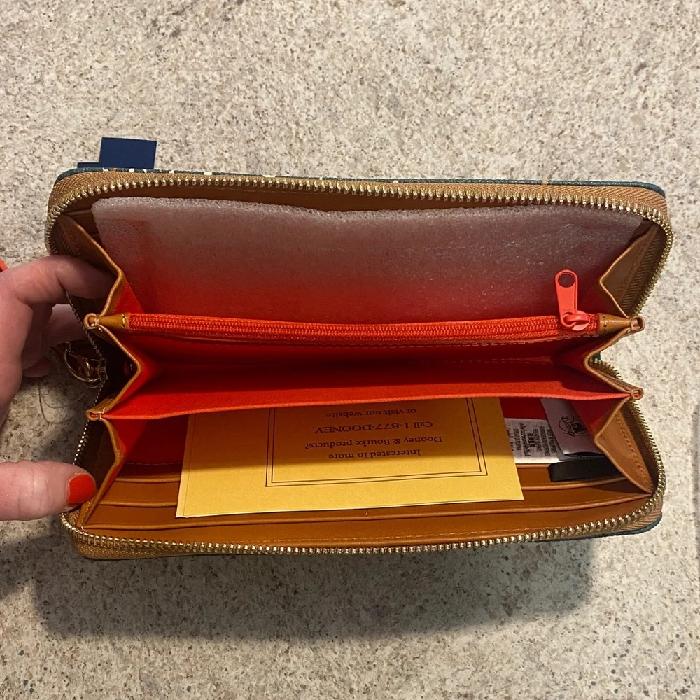 NWT Disney Dooney & Bourke Wallet - Picture 9 of 13